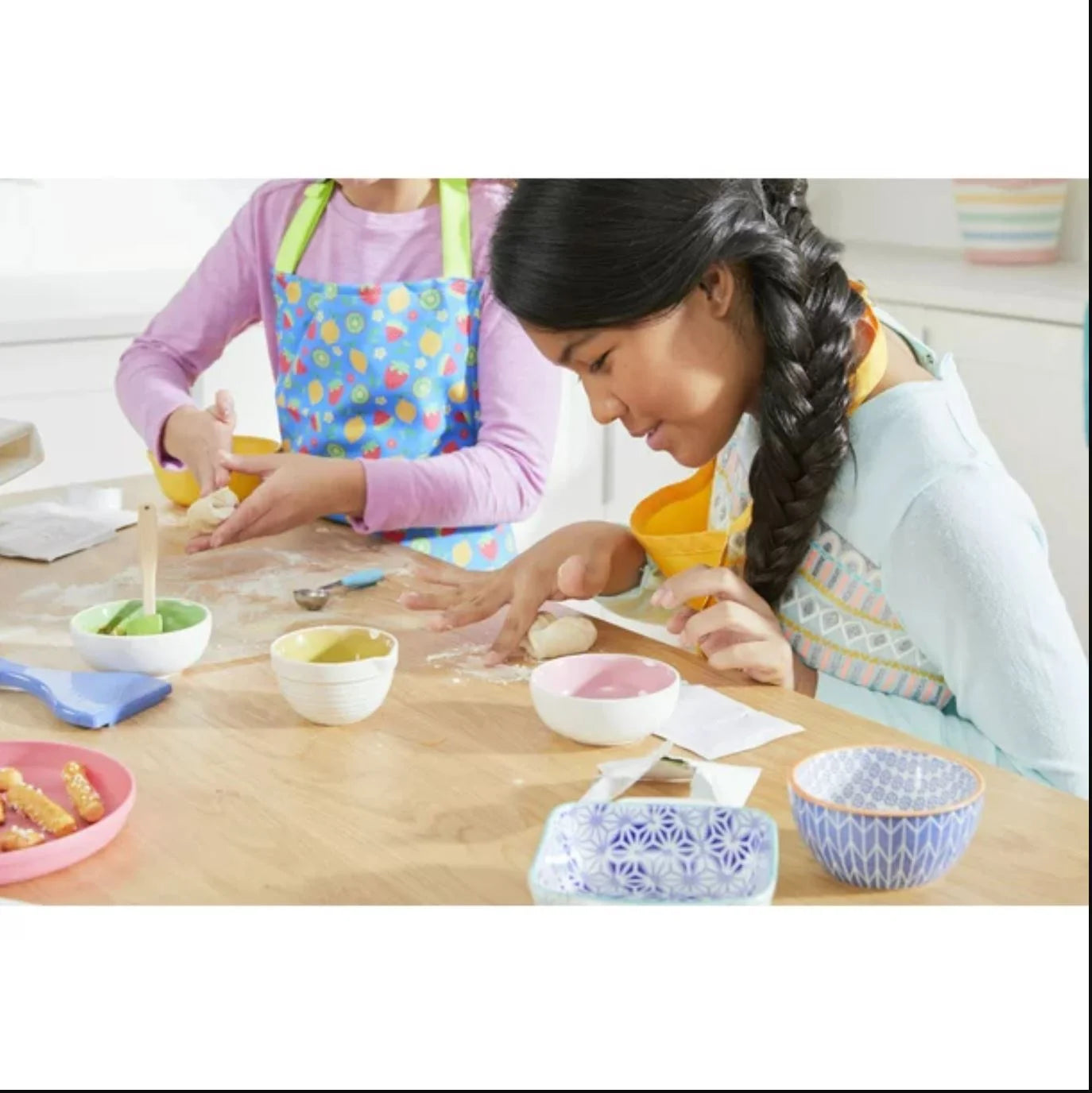 Easy Bake Oven Set with Baking Accessories and Refill Mixes M5037