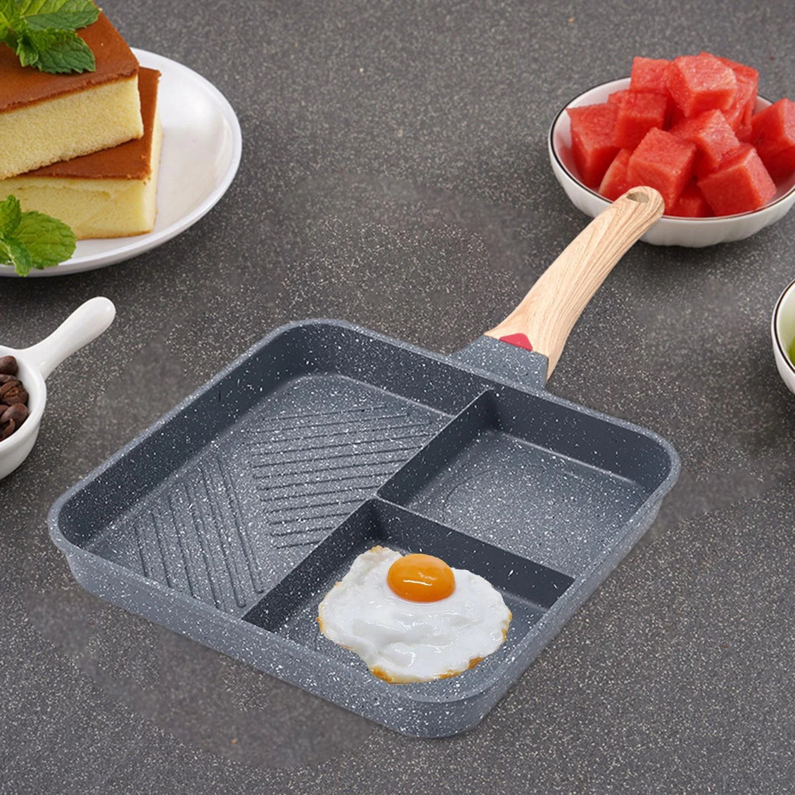 3 Section Nonstick Breakfast Frying Pan O682319