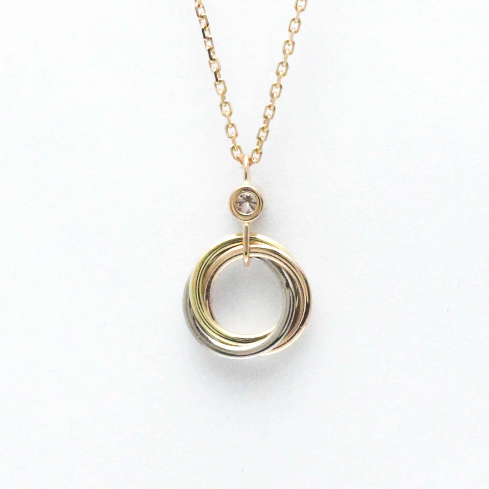 18K Gold Diamond Pendant Necklace O663485