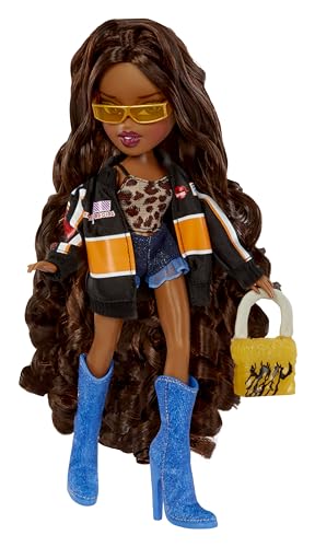 Sasha Fashion Doll with Accessories Y129