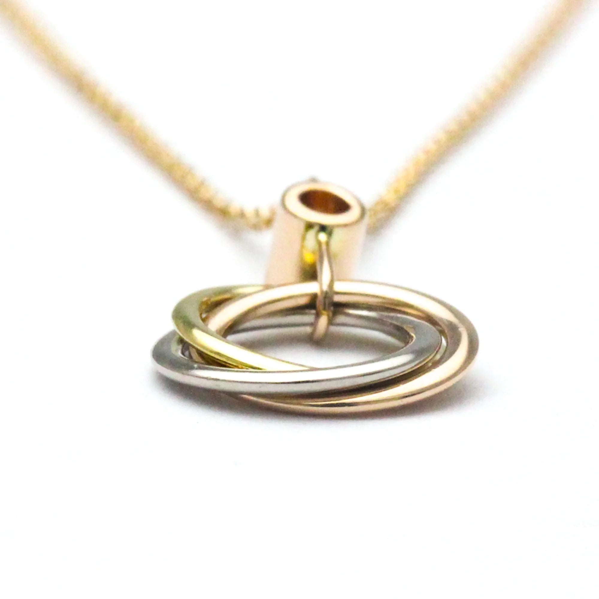 18K Gold Diamond Pendant Necklace O663485