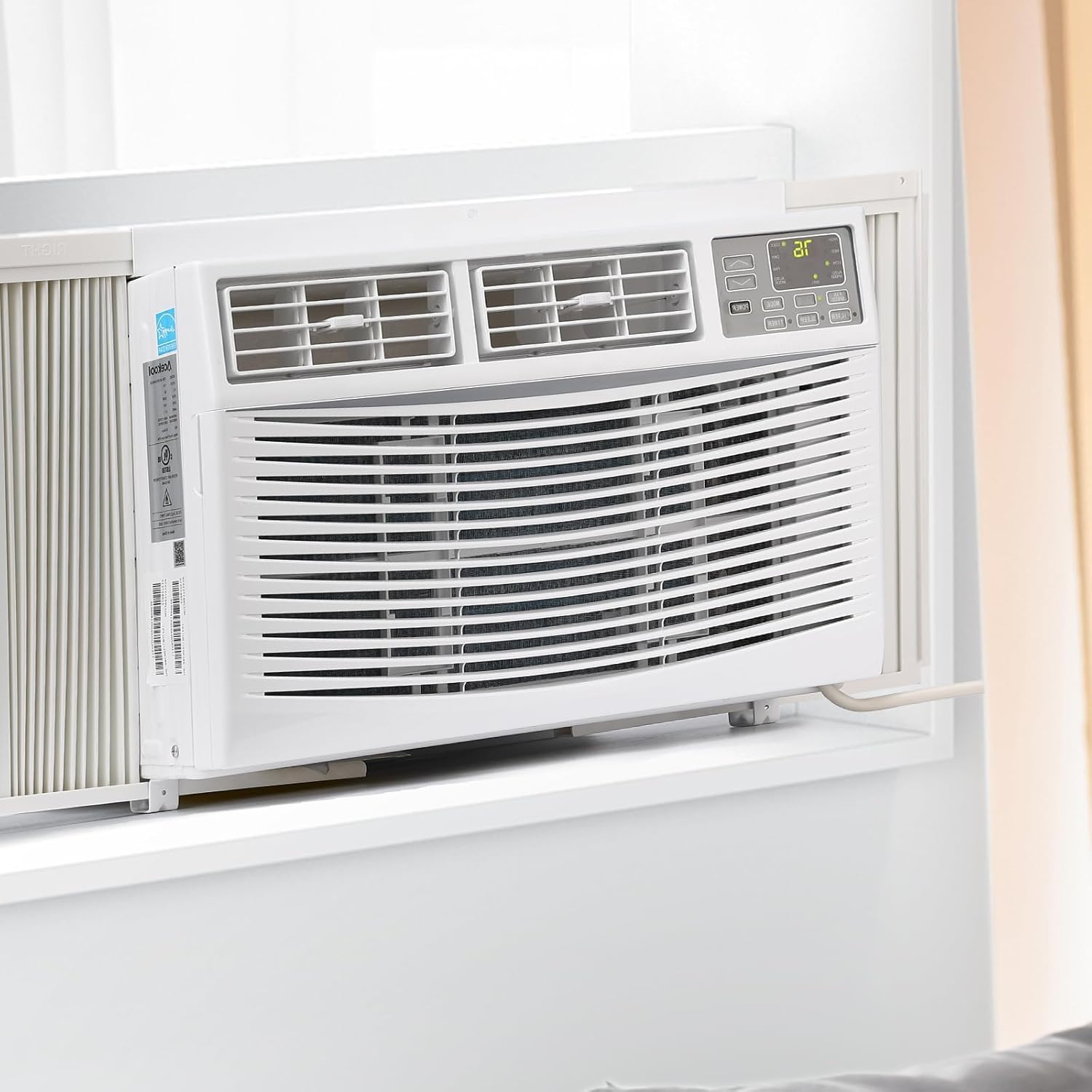 Window Air Conditioner, 8000 BTU, Remote Control, Cools 350 Sq.Ft J31528