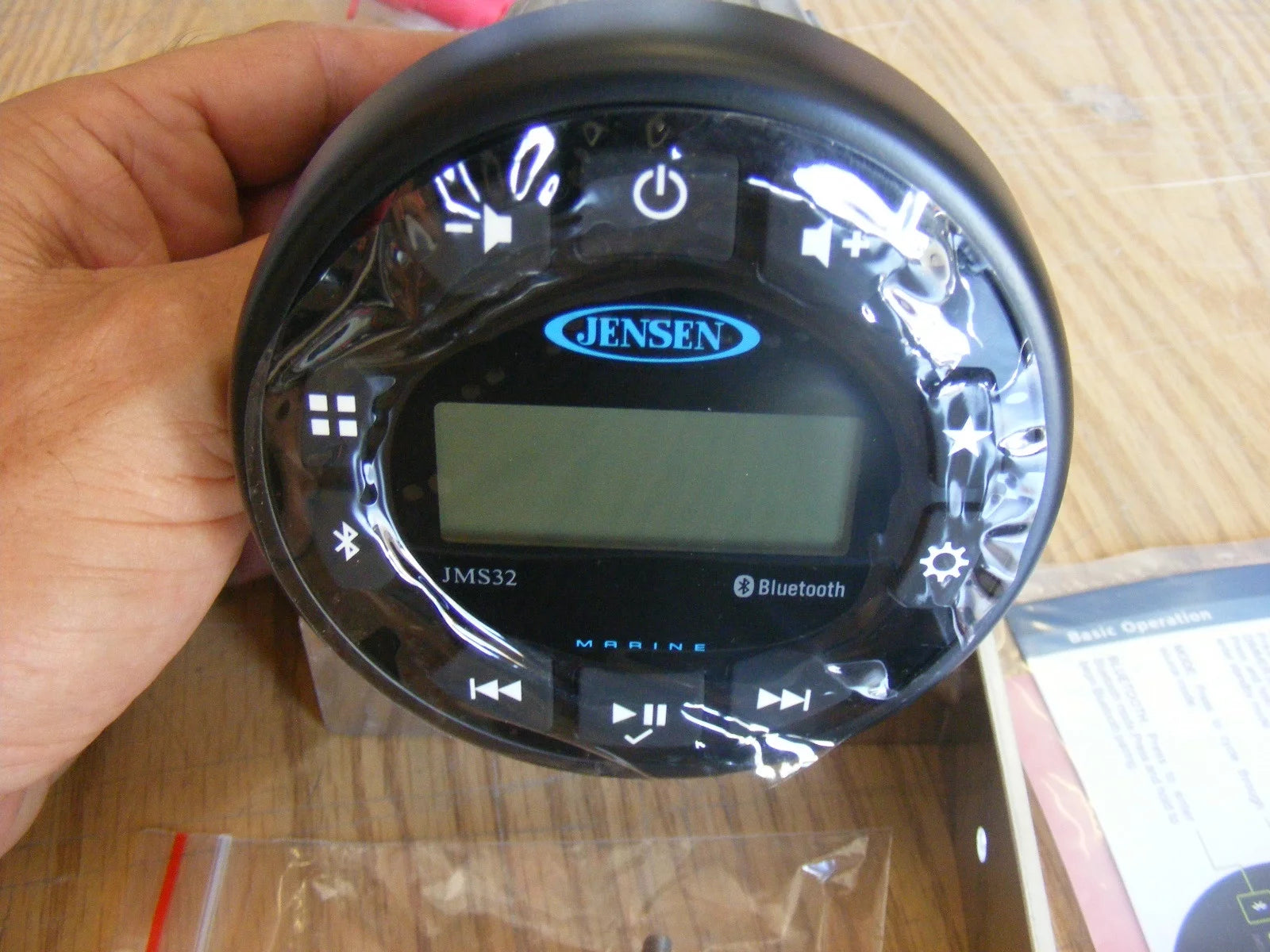 Waterproof Bluetooth Stereo U606714