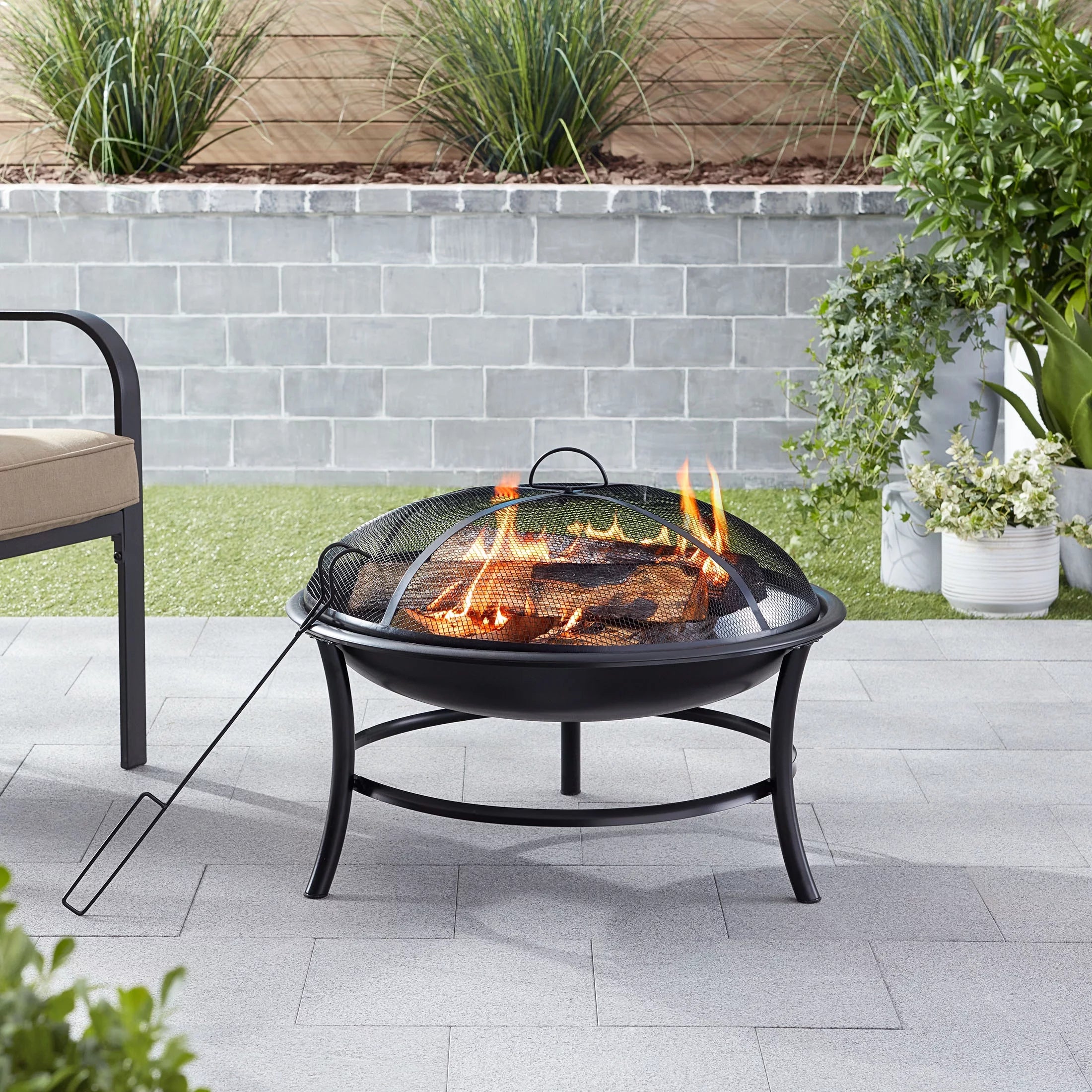 26" Round Iron Outdoor Wood Burning Fire Pit, Black T9344