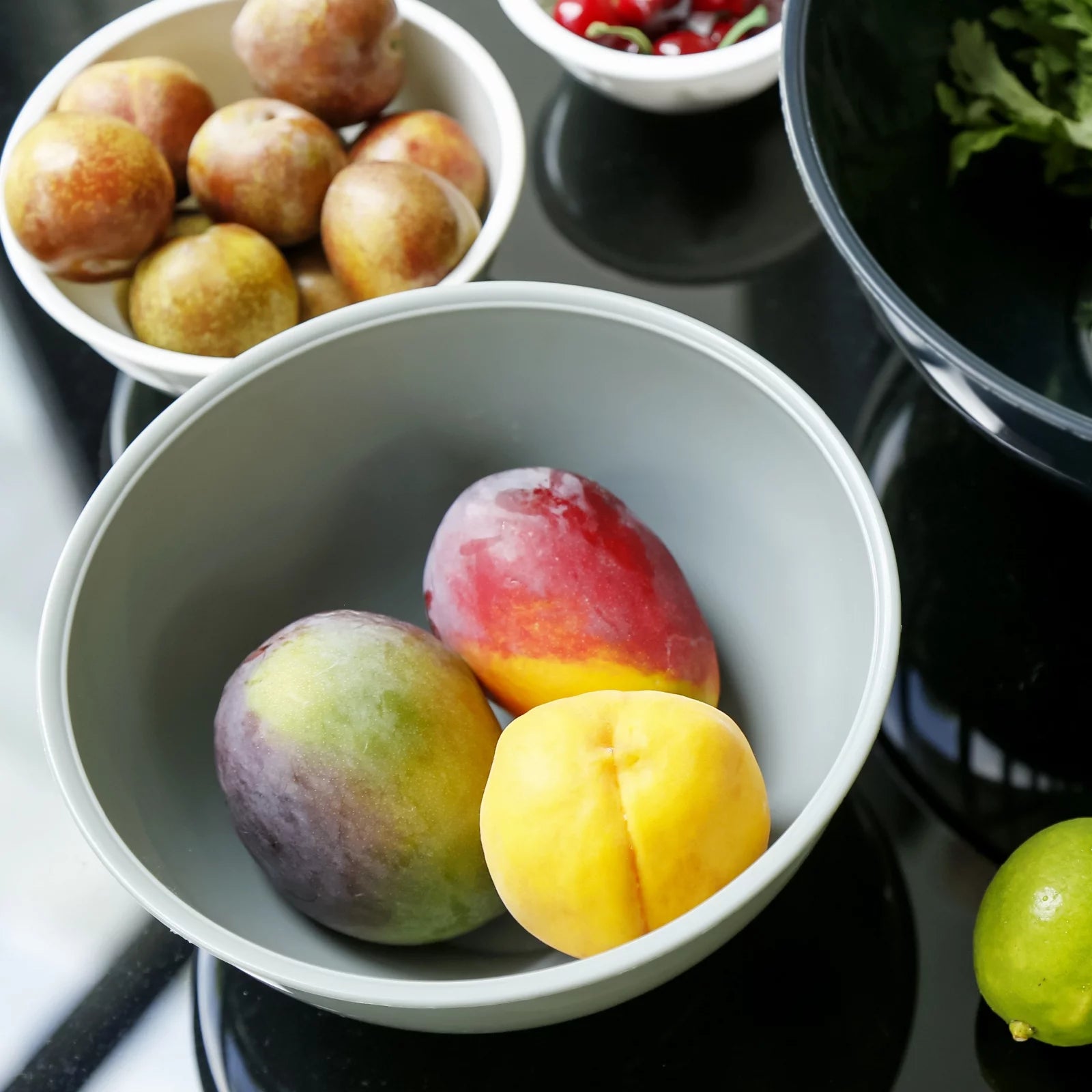 Mixing Bowls with Lids, 12 Piece Plastic Nesting Set, Microwave Safe H683