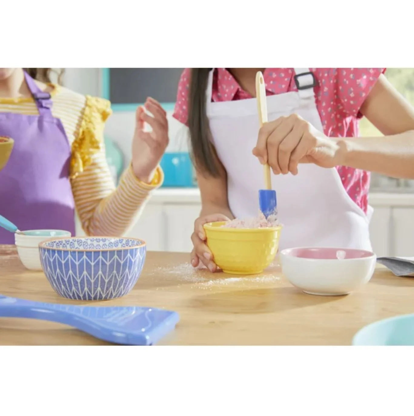 Easy Bake Oven Set with Baking Accessories and Refill Mixes M5037