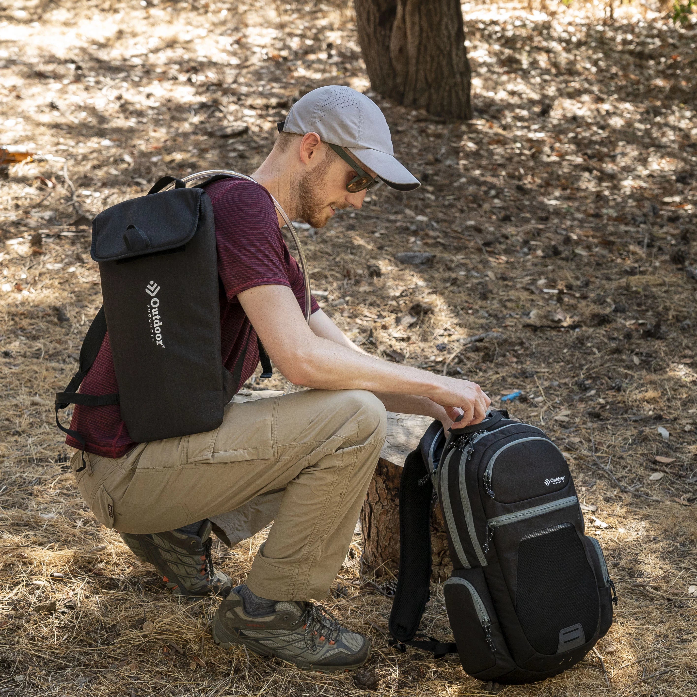 Hydration Backpack with 2 L Reservoir, Black J414129