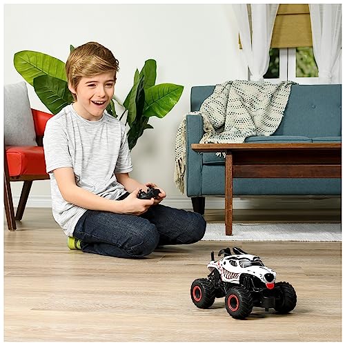 Remote Control Monster Truck, 1:24 Scale, 2.4 GHz, Kids Toy for Ages 4 and Up O475087