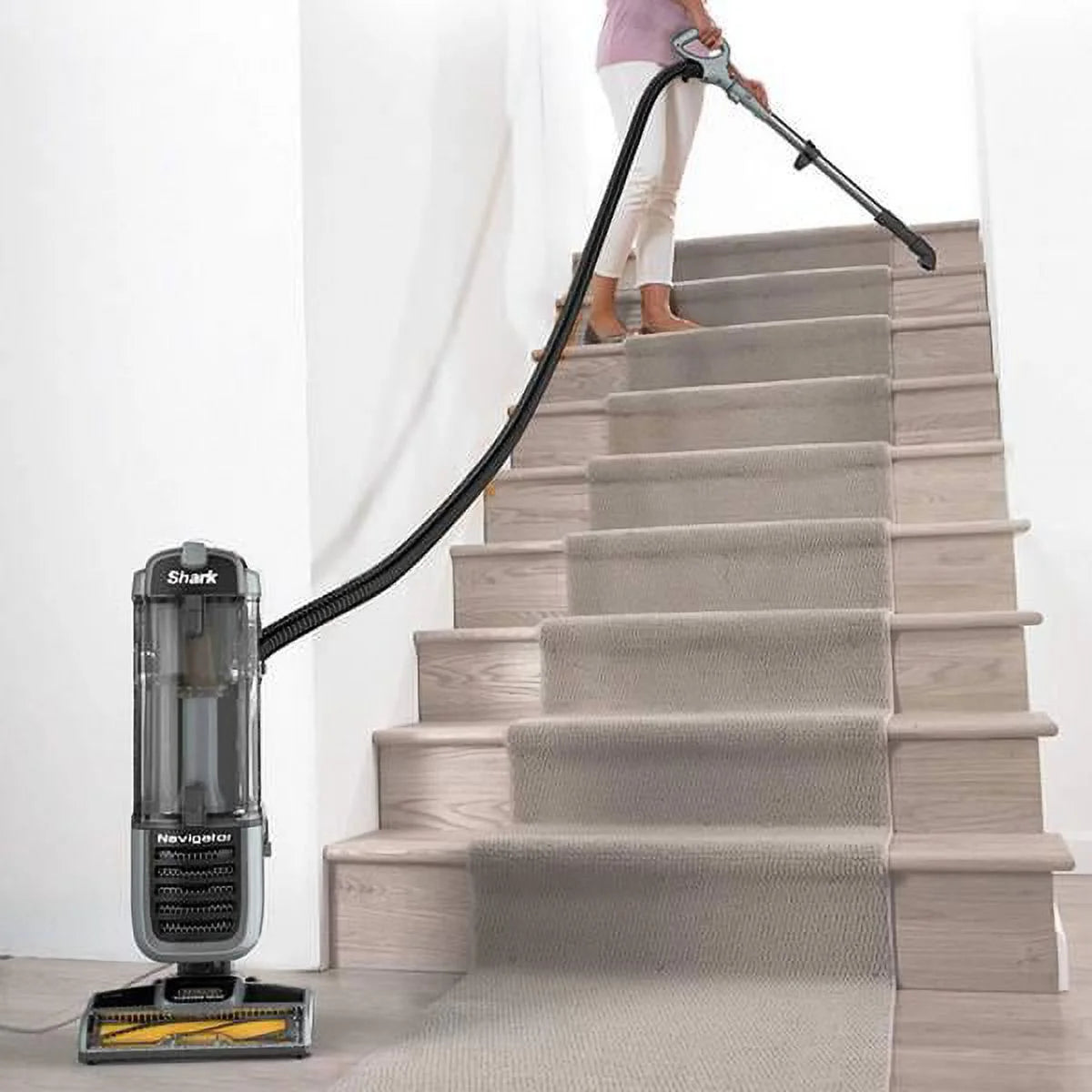 Self-Cleaning Brushroll Upright Vacuum B243155
