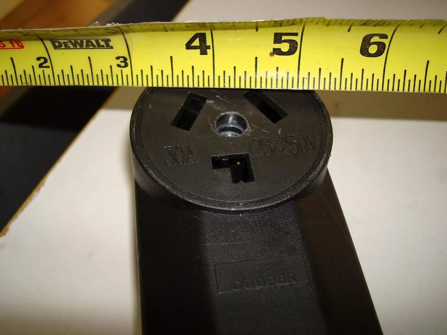 NEMA 10-30R Dryer Adapter Cord, 3-Pin Male to 3-Prong Female H558549